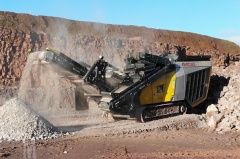 2022 KEESTRACK R3