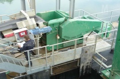 CRUSHMASTER 700×500