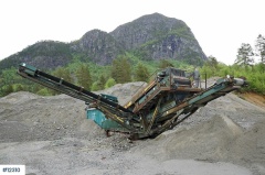 2001 POWERSCREEN CHIEFTAIN