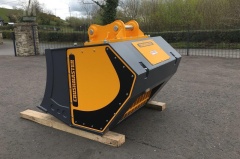 2017 CRUSHMASTER 700×500